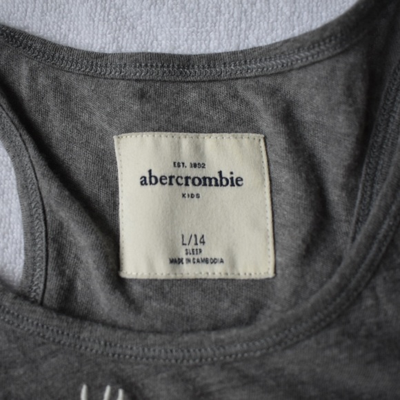 Abercrombie kids pyjama too - Picture 4 of 6